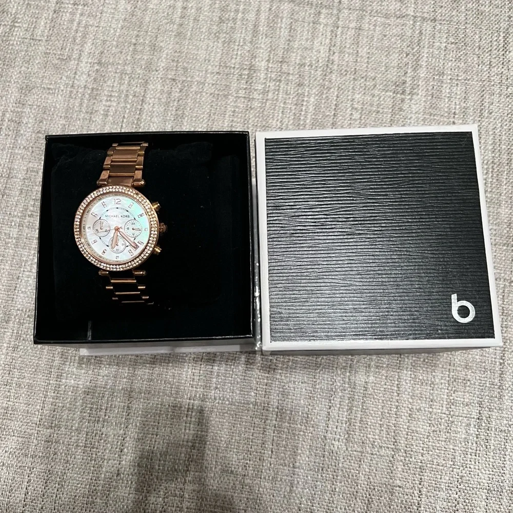 Michael Kors Parker rose gold tone watch - Picture 2 of 5